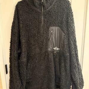 18 East Black Fleece Pullover with Zip Pocket